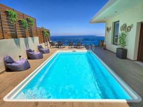 Villa Balcony, Cozy Villa with Amazing View